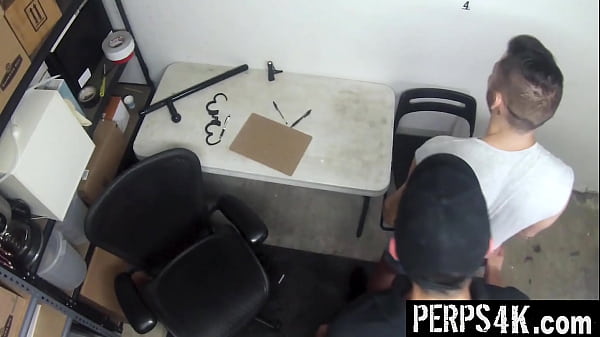 Boy Attempts to Evade Arrest and Gets Fucked by The Guard – Perps4k