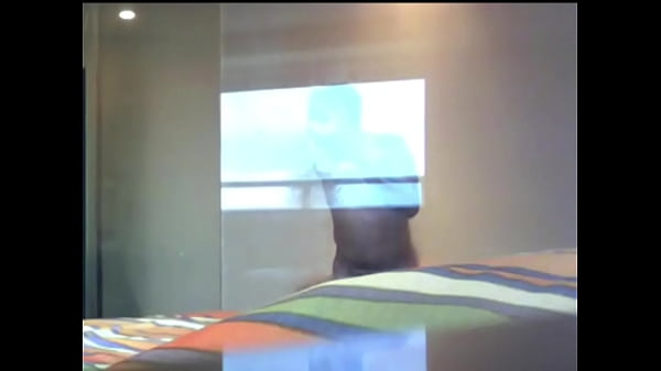 DADDY COGE CON REMI EN EL HOTEL Y EN LA DUCHA GAY LATINO BESOS PIES SEXO ANAL ORAL twinklovermx