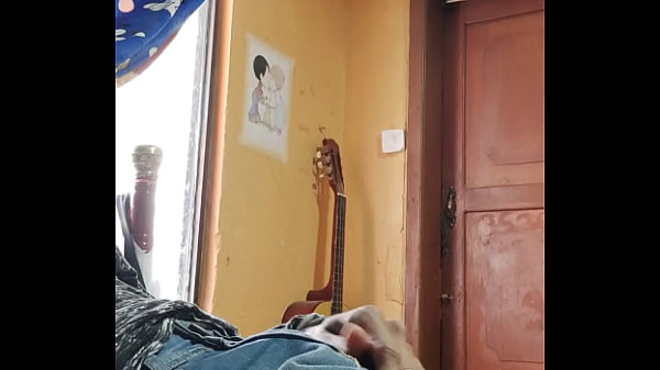 Guy just giving himself a good masturbation on his cock