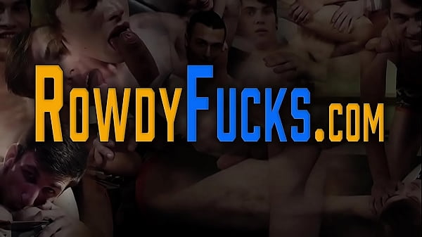 Jock gets abs cumshot after pumping