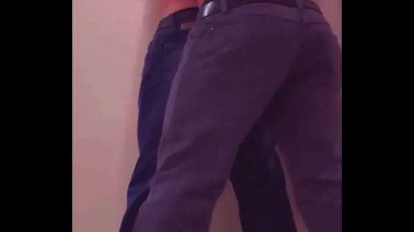 Mi cuñadito me folla por curiosidad y le gusta mi culo me come entero
