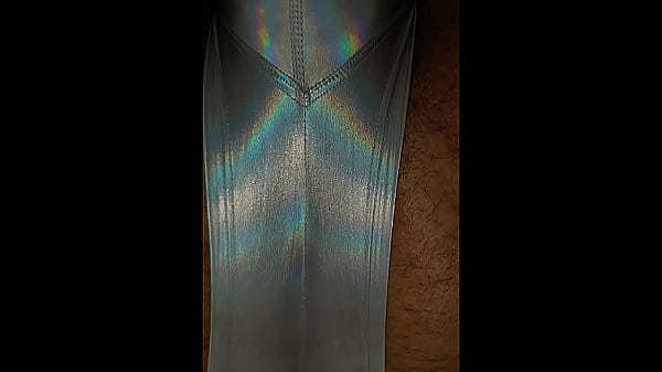 Comeram meu cuzinho vestindo látex prata e deixaram sujo. They ate my ass wearing silver latex and left it dirty