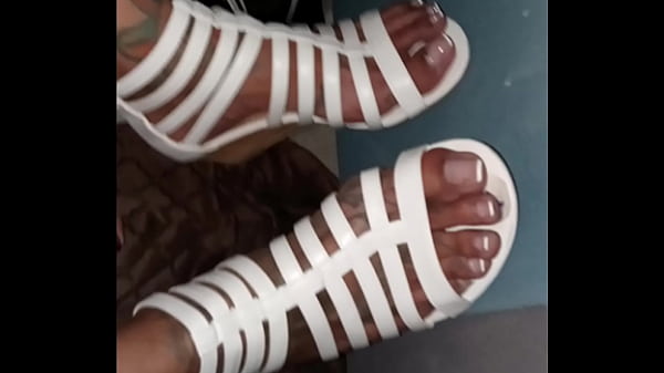 Cute femboy with pretty feet fucks himself with bubbles