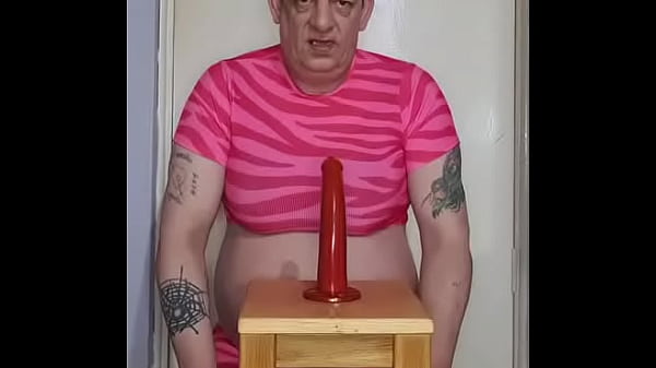 im a crossdresser looking for another man to give me ass to mouth part 1