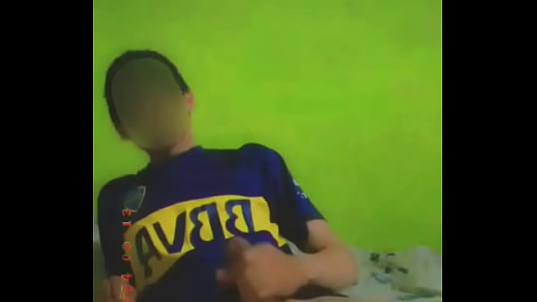 Paja solo en casa