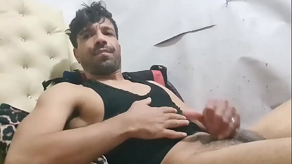 Thick dicked grown men message me to open my asshole