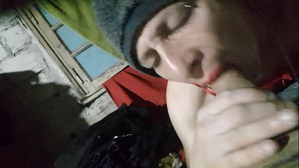 Una buena mamada al macho feliz