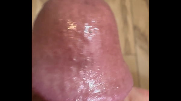 CABEZA DE PENE INCHADA Y SUDADA EN CLOSEUP