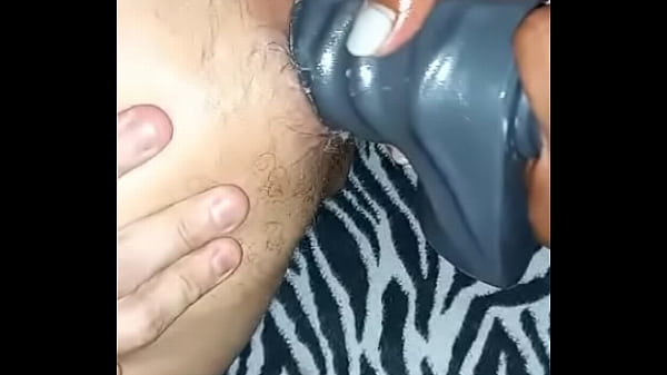 Dildo demasiado enorme en mi culo