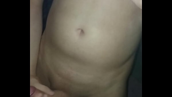 Garoto batendo uma de madrugada