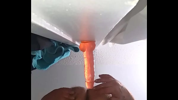 Quick anal play