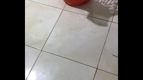 Jugando con mi dildo