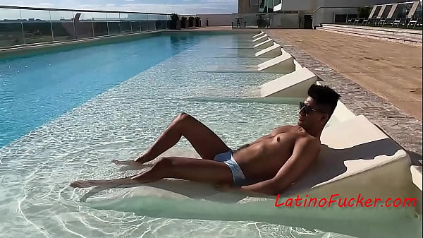 When Model Isn’t Modeling And Wanting To Suck Cock