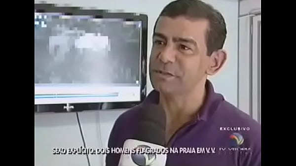 FEIRA DO CU – Homens flagrados fazendo sexo na Praia de Itaparica, Vila Velha, ES (NOTÍCIA JORNALÍSTICA)