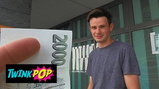 TWINKPOP – Nice Fellow Offers A Stranger Money For A Sneak Peak Of His Dick