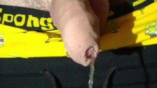 Wet foreskin close-up of wet uncut dick/Handsfree pissing/ Pissing video