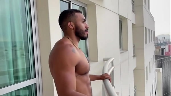 3 PARRUDOS MACHOS SE PEGANDO ,CHUPANDO CUZINHO E GOZANDO MUITO. – FREE