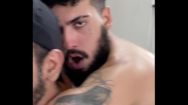 Botei a calcinha de lado e meti pica até gozar