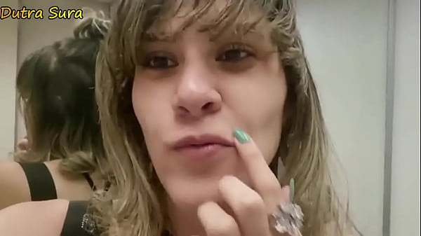 Dei a buceta para pagar o uber
