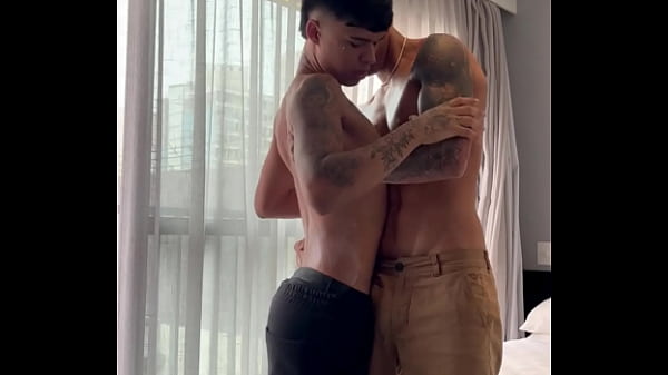 YURI GOSTA DE FUDER UM NOVINHO SAFADO. – FREE