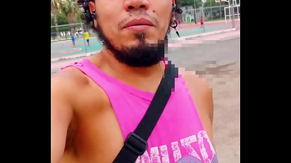 Me follé con mi dildo en la brecha del monte