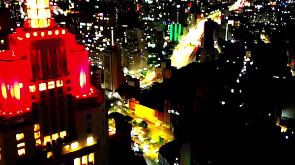 NEGROS E DOTADOS FODENDO EM PLENO CENTRO DE SÃO PAULO NA MADRUGADA.