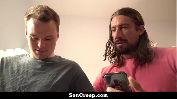 Stepson Opens up About His Desires to His Stepdaddy – Soncreep