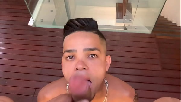 DOIS MALOCAS FUDENDO SEM CAPA E GOZANDO MUITO.