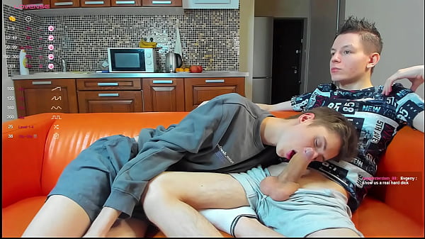 Toned Twink’s Intense Big Cock Pulsing