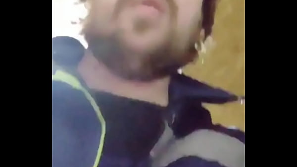 A gay worker staged a sex show for his subscribers!