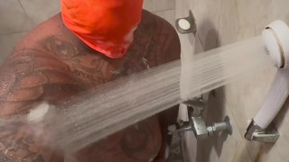 Straight guy fingers ass and masturbates in spa