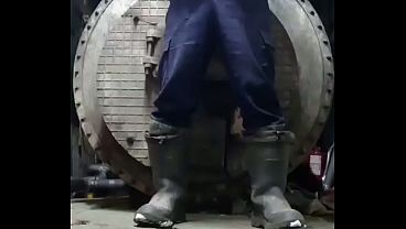 The gay man couldn’t overcome his sexual desire and started masturbating right at work!