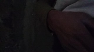 කලුවරේ අතේ ගහනවා.