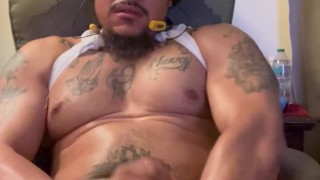 Handsome hunk blows his jizz for you